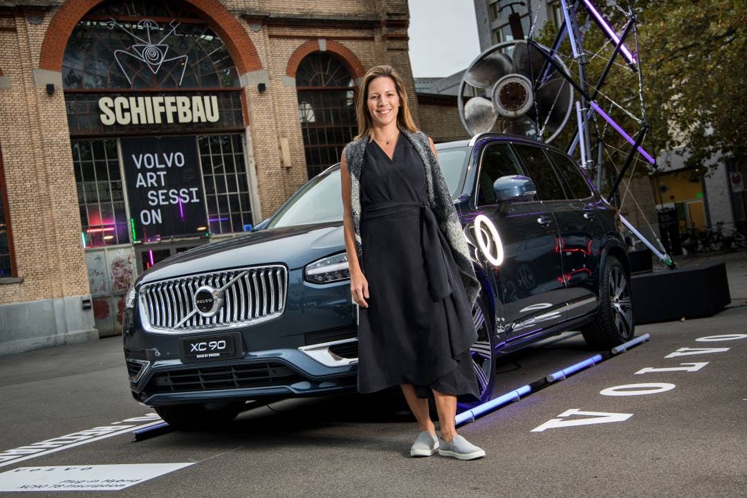 Natalie Robyn, directrice de Volvo Suisse et animatrice de la Volvo Art Session 2019 a résumé la soirée en ces termes: «Nous vivons des changements te...