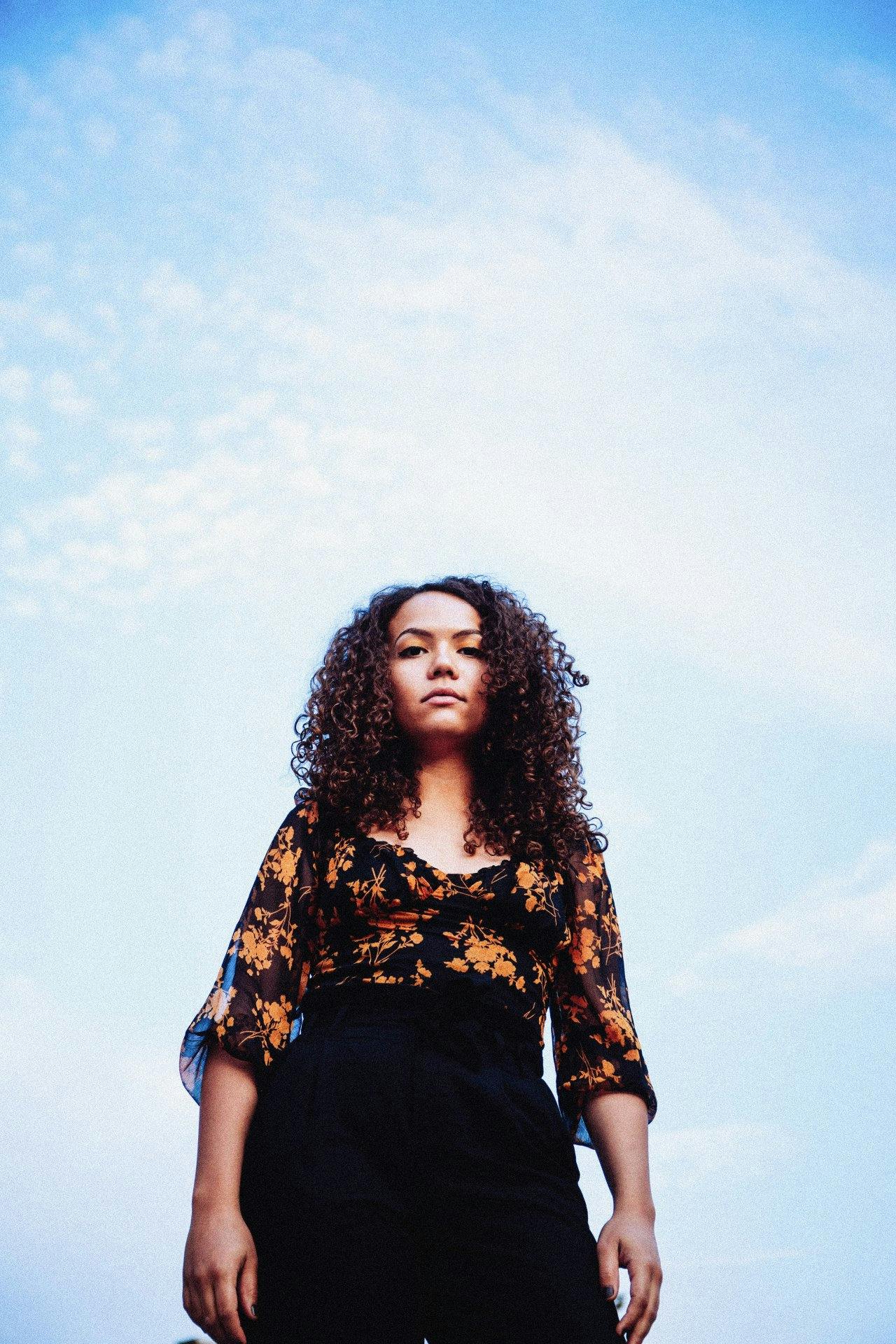 Hat nach rund zwei Jahren intensiver Arbeit ihr
erstes Album veröffentlicht: Caroline Alves.