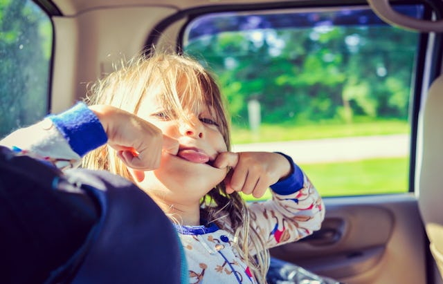 Autofahrten können auch den Kleinen Spass machen. Mit diesen 7 Tipps gelingts.
