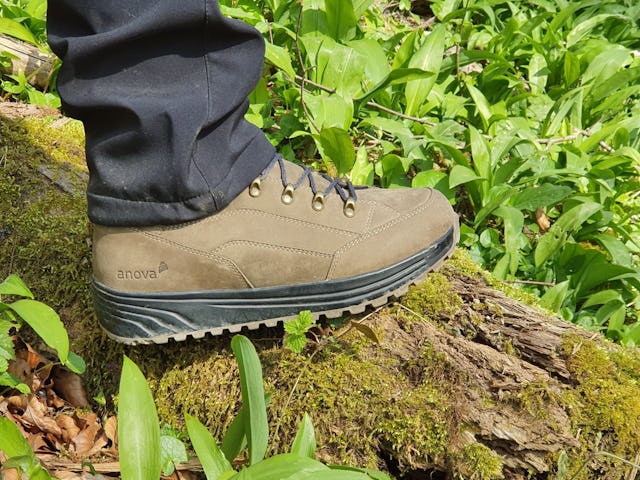 Nutze jetzt das 20-Minuten-Spezialangebot: Anova-Winterschuh für gesundes Gehen.