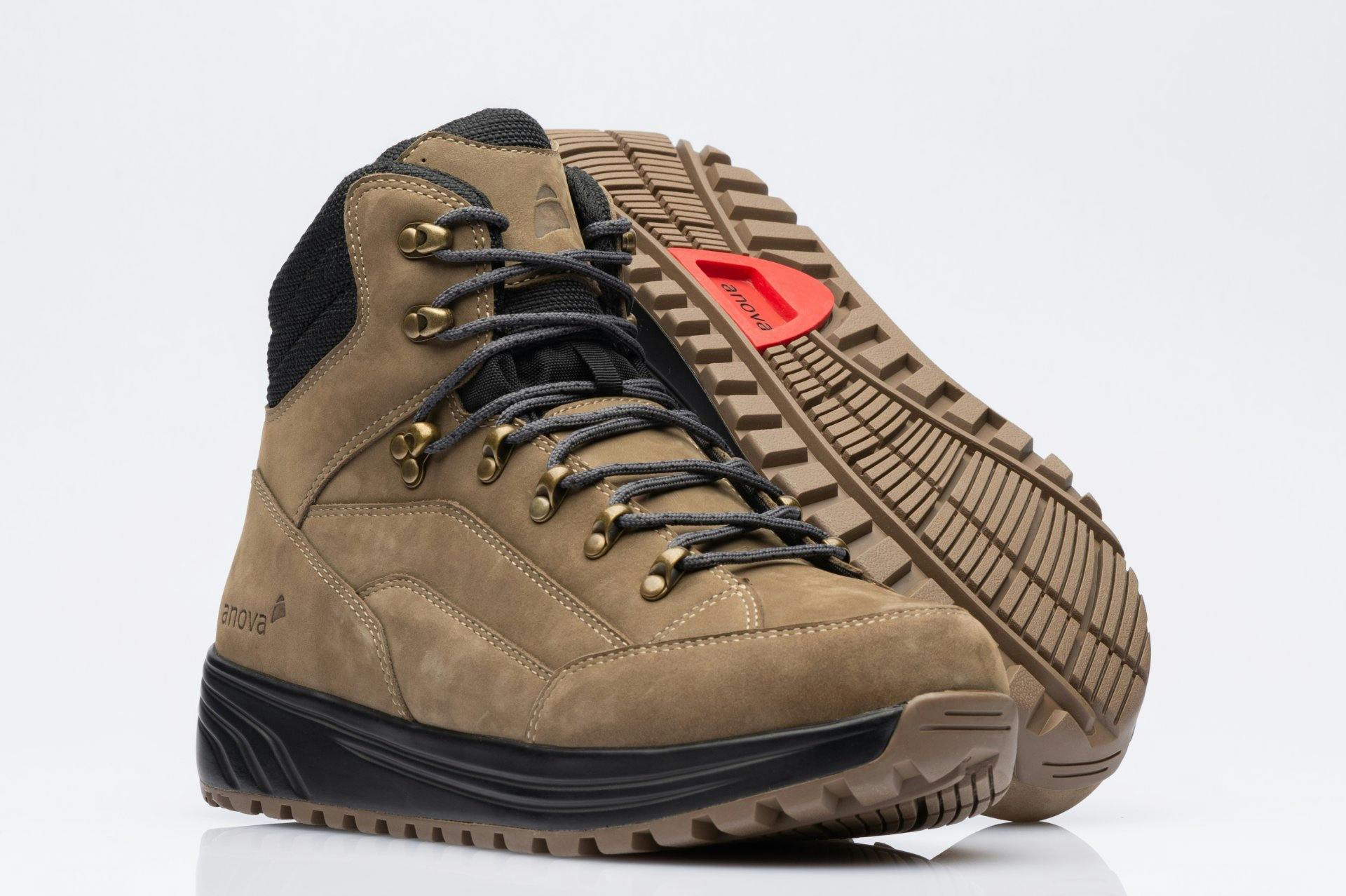 Das Modell Anova Stefania Light Brown für Damen und Salvatore Light Brown für Herren.