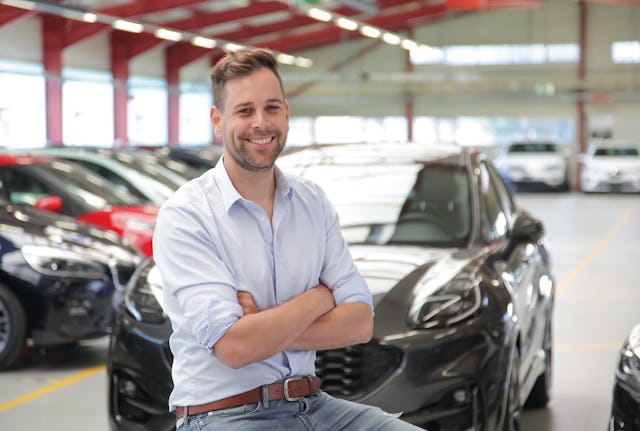 Olivier Kofler, CEO von Carvolution, macht es möglich, einfacher und preiswerter ein eigenes Auto zu fahren