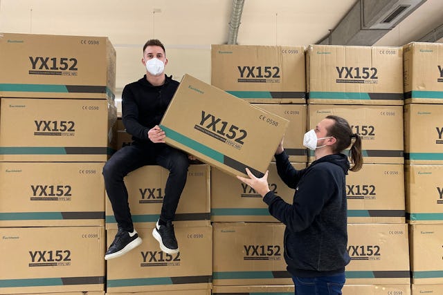 Die Jungunternehmer sind mit Safemask.ch nun die günstigsten Anbieter.