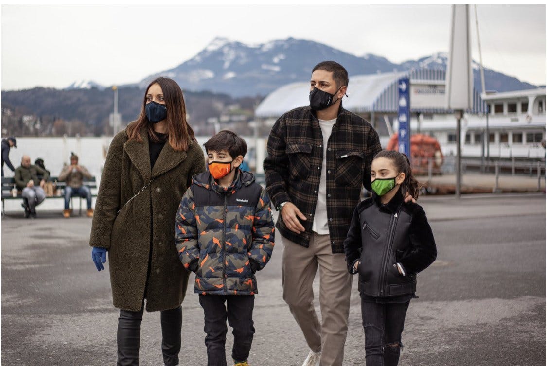Die Premium Maske ist in unterschiedlichen Farben auch für Kinder erhältlich.