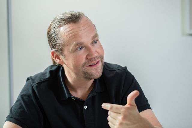 Andreas Dreier, chef de la division «soins à domicile» à la Fondation Résidences pour personnes âgées de la ville de Zurich, explique comment le coronavirus a changé la façon de travailler.