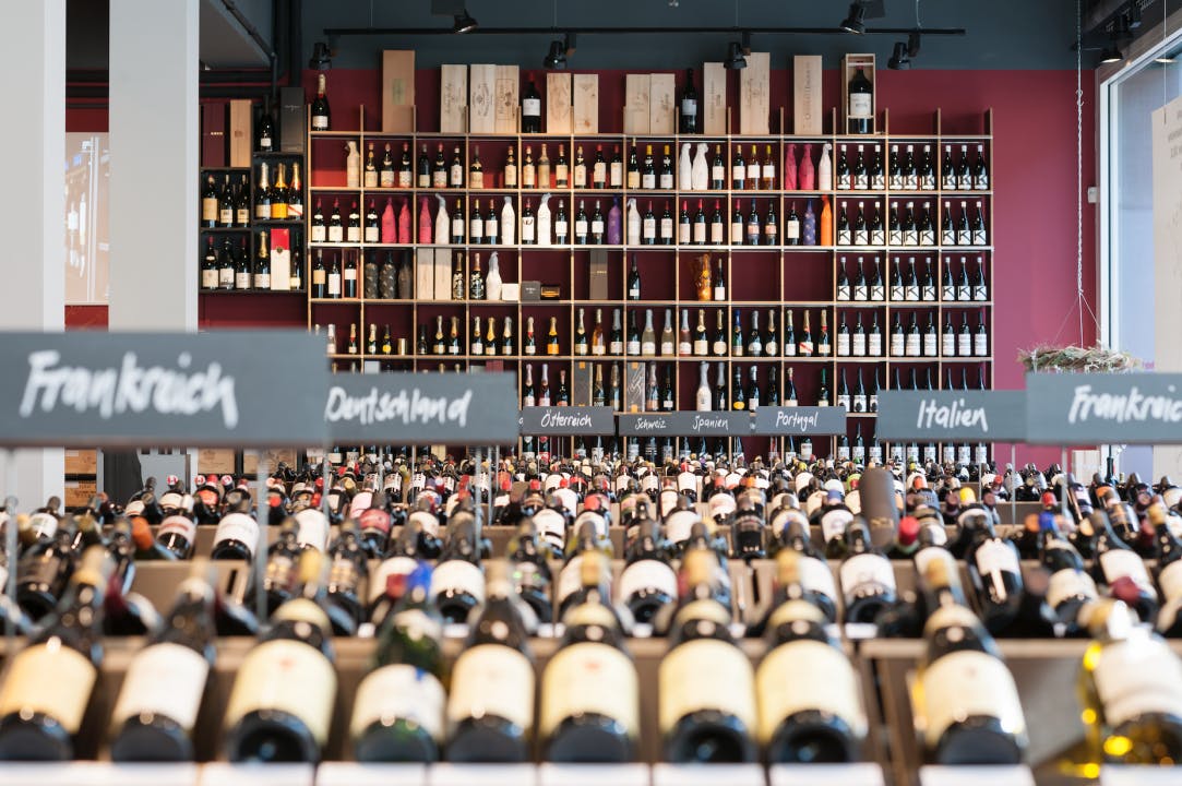 PAUL ULLRICH AG wird in einer exklusiven Gin Lounge Brockman’s Gin präsentieren.