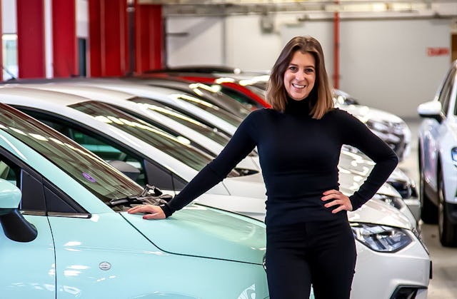 Co-fondatrice de Carvolution, Léa Miggiano propose une alternative à l'achat et au leasing avec l'abonnement voiture.