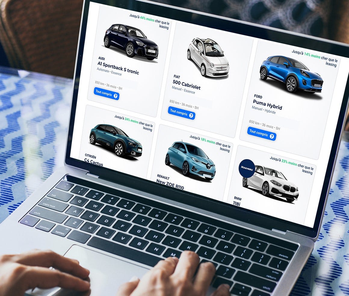 Sélection de la nouvelle voiture en ligne sur Carvolution.ch et configuration de l'abonnement.