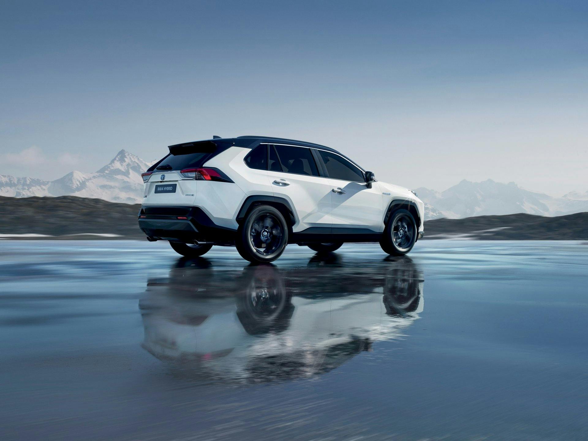 Wenn SUV, dann gerne das Original und mit Vollhybrid-Antrieb: Die Vielseitigkeit des Toyota RAV4 ist legendär, der tiefe Verbrauch dank Hybrid-Technol...