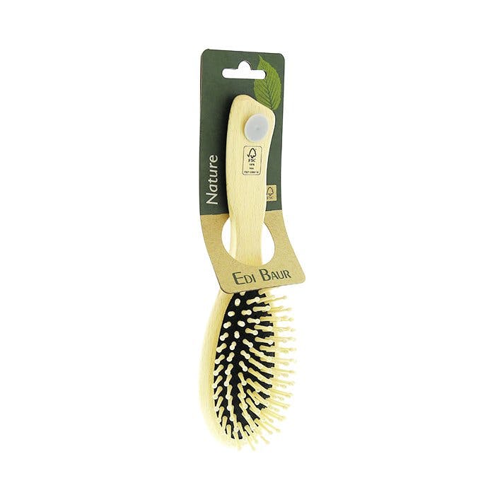 Apparence soignée:
brosse à cheveux Edi Baur
en bois de hêtre,
13 fr. 95, chez