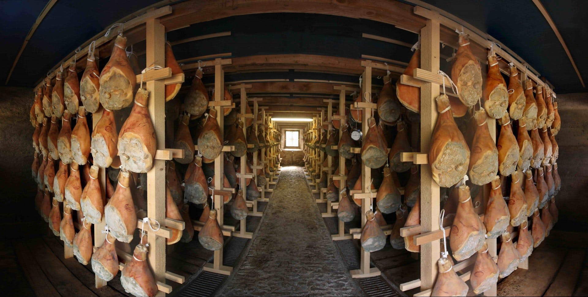 Schinken, wo das Auge hinreicht. Und immer aus Schweizer Fleisch.