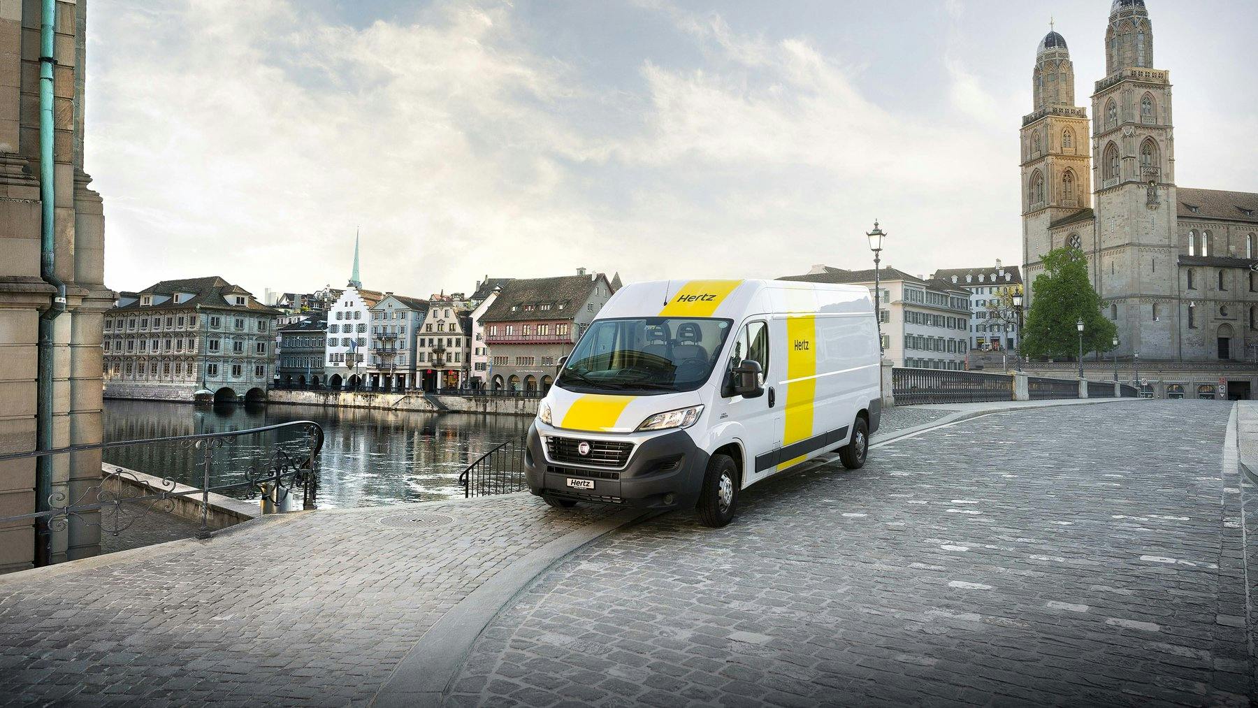 Va où bon te semble: un permis de conduire valide de catégorie B suffit.