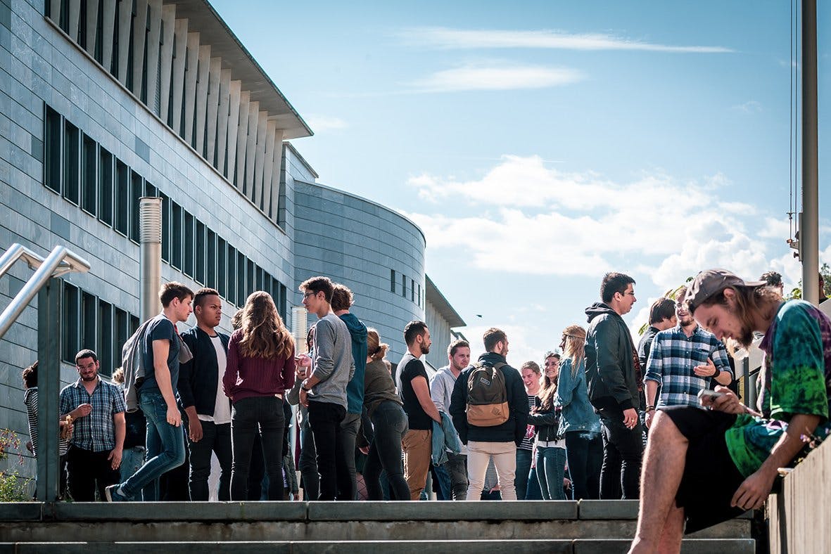 UniNE s’inscrit dans le système d’études supérieures européen (système de Bologne).