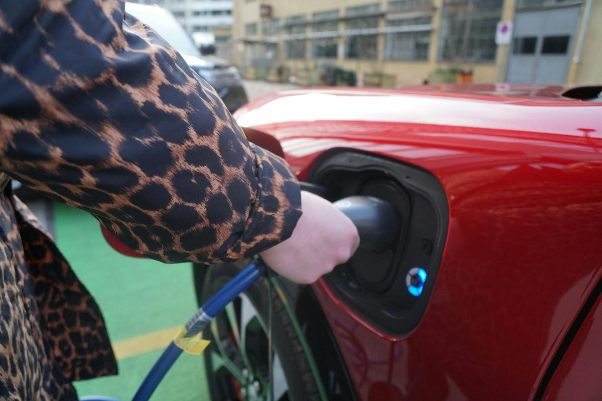 Noch schnell das Ladekabel herausgezogen und weiter geht das Abenteuer.