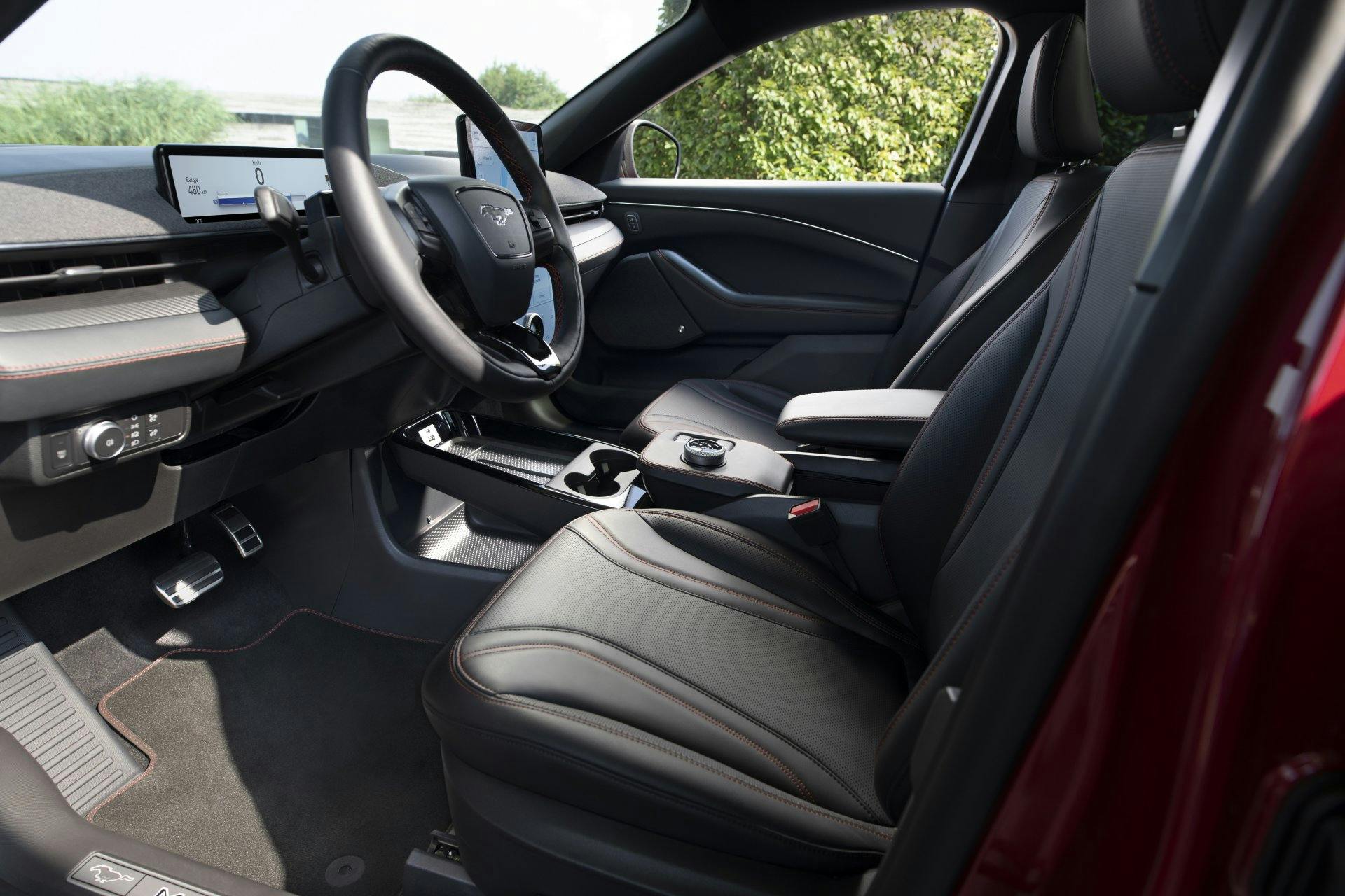 In Sachen Design und Ausstattung erfüllt der neue Ford Mustang Mach-E höchste Qualitätsansprüche.