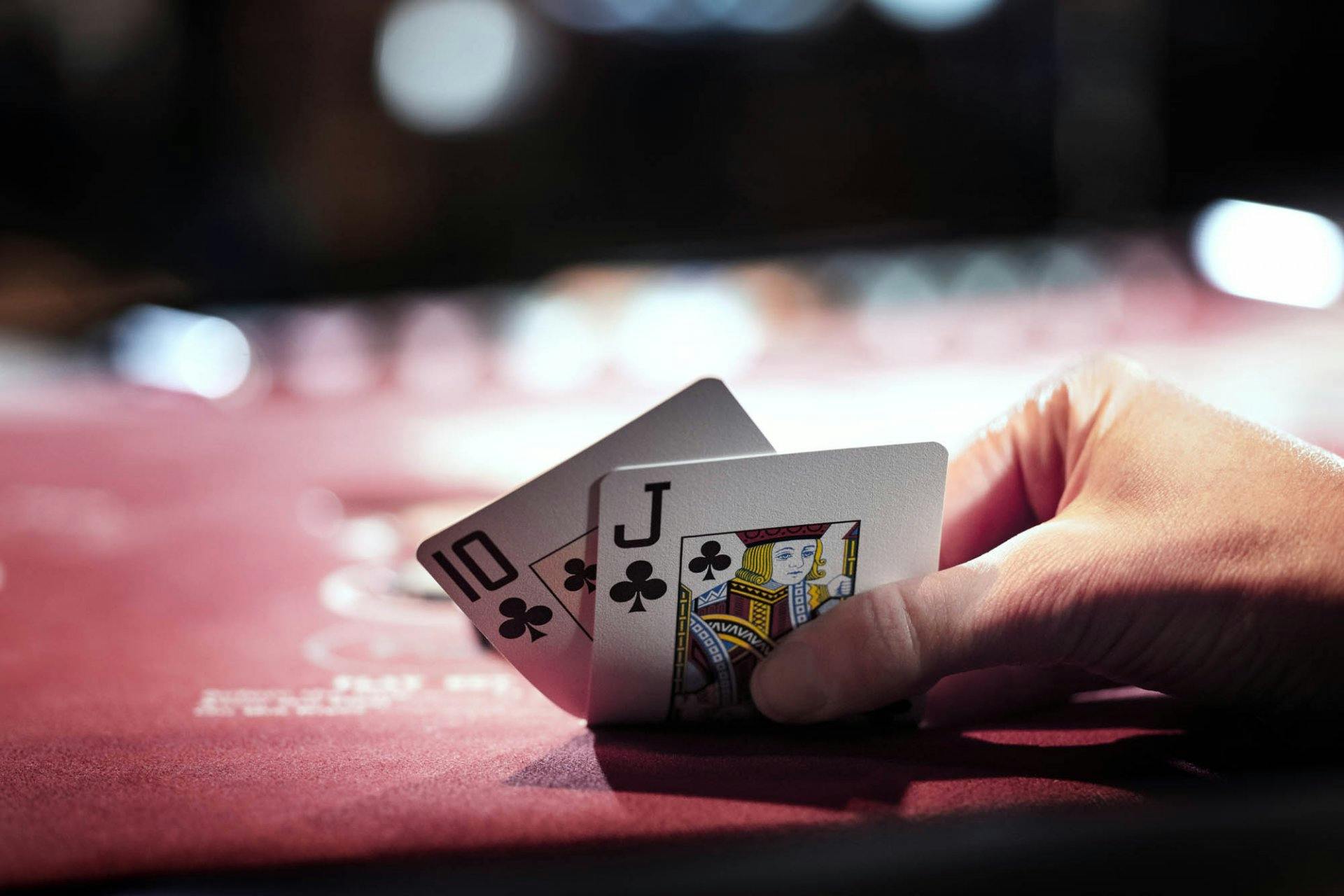 Mach online mit und gewinne einen Platz am Finaltisch: Handkarten bei Texas Hold'em.