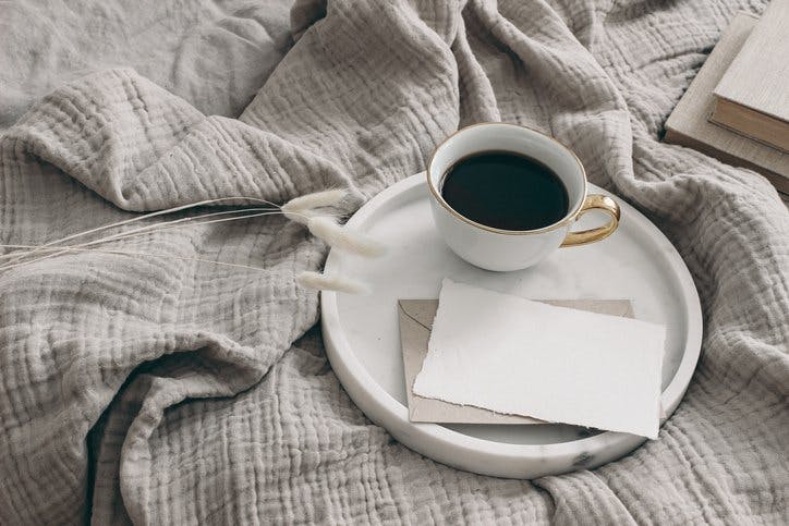 Le recyclage et l'élégance simple et nordique ne s'excluent pas mutuellement. Par exemple, des accessoires de maison fabriqués à partir de coton 100%...