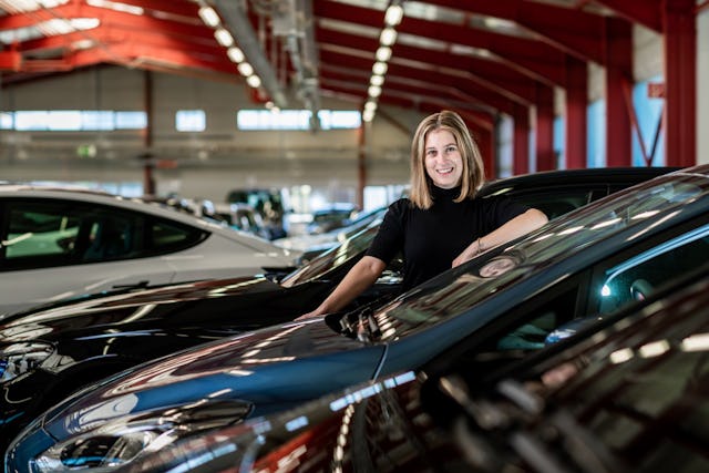 Carvolution-Mitgründerin Léa Miggiano hat das Auto-Abo 2018 auf den Schweizer Markt gebracht.