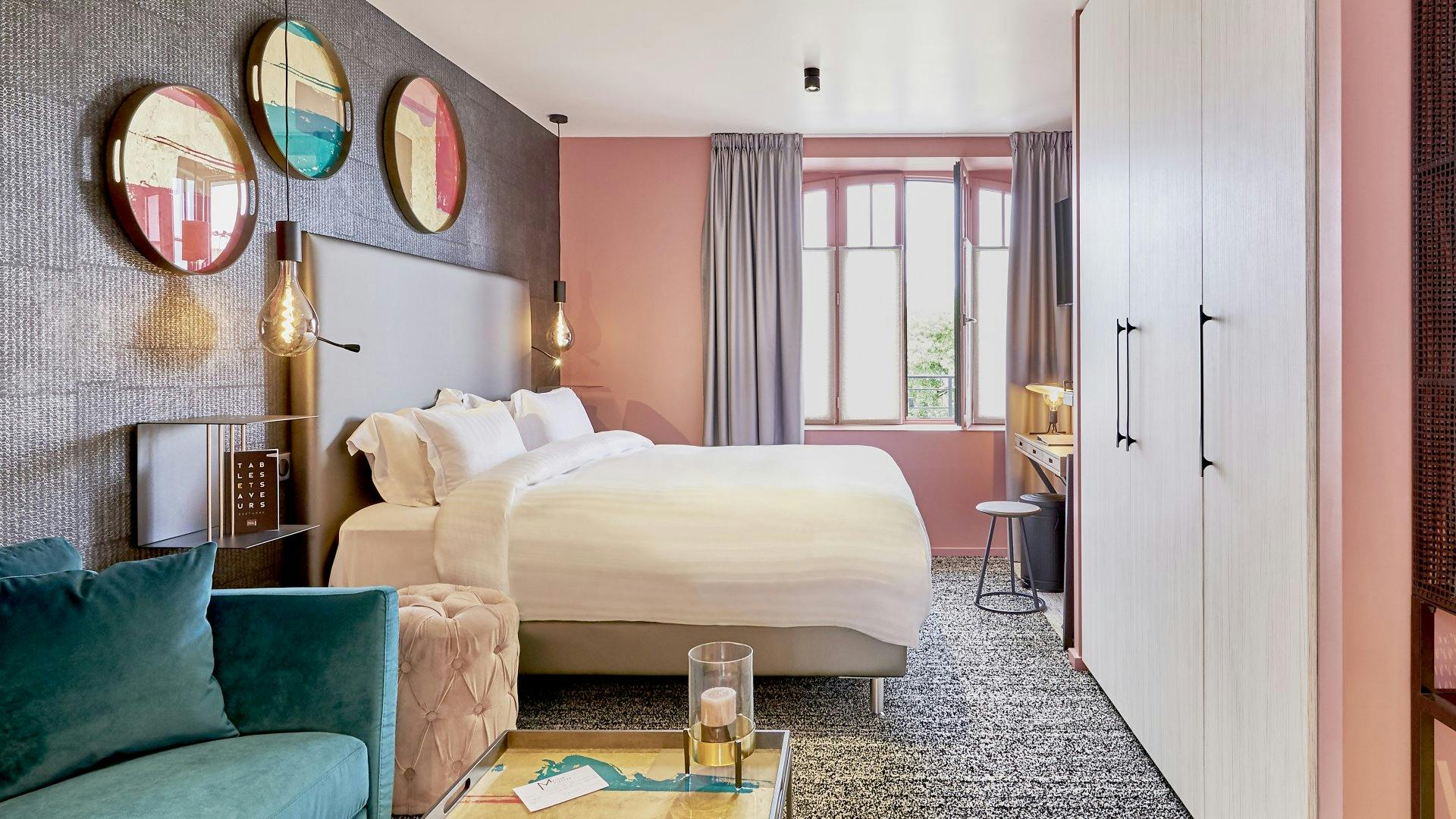 Rechargez vos batteries à l'orée de la forêt de Brocéliande, dans une chambre de la Maison Tiegezh...