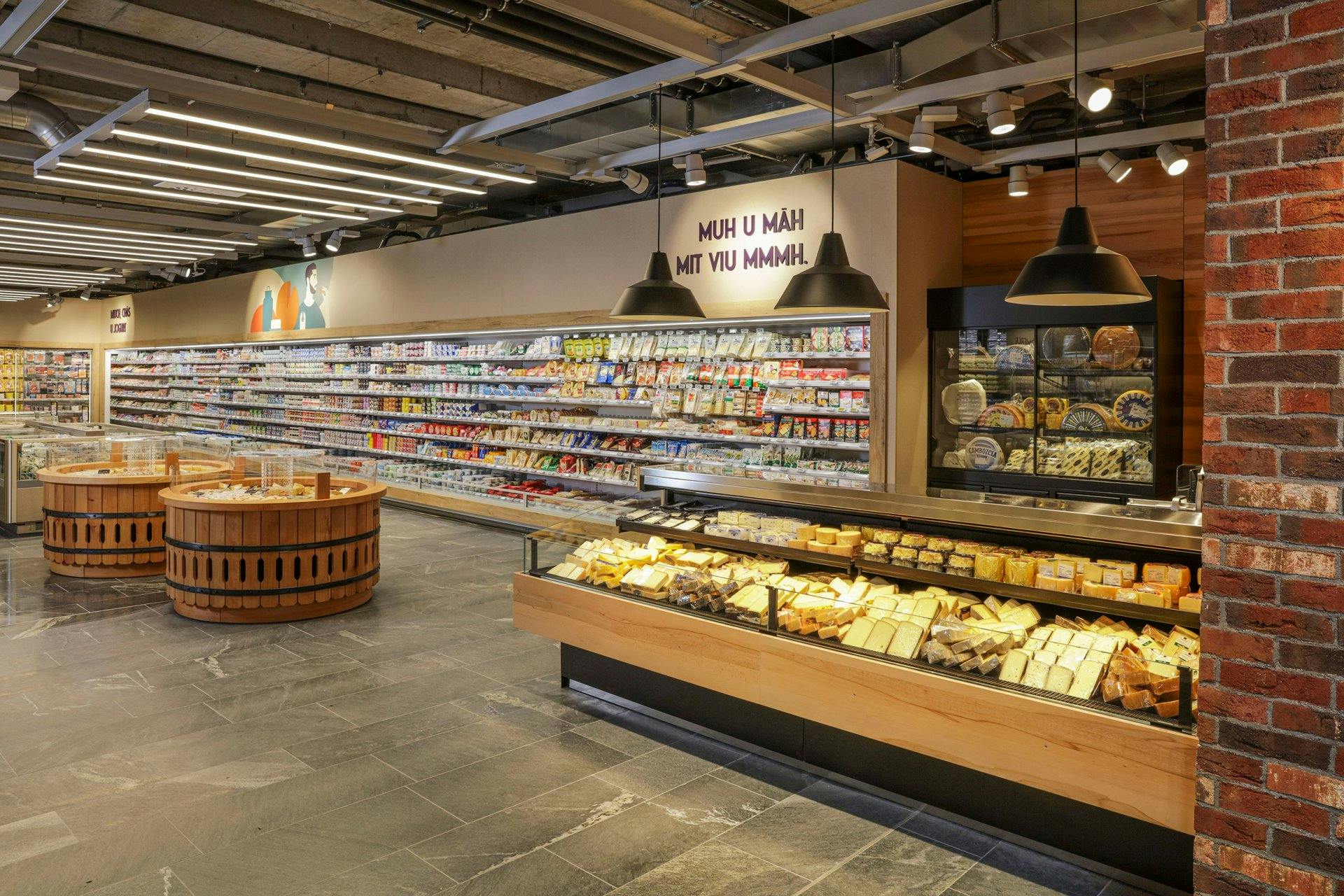 Die Kundschaft findet auch eine «Käse-Ecke» mit zahlreichen Spezialitäten.