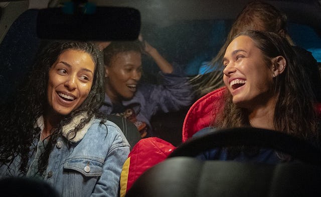 Nicht alle Autoverkäufer sind seriös. Ein guter Online-Anbieter setzt deshalb auf verifizierte Händler.