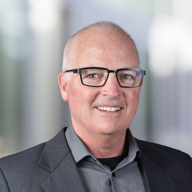 «Die Kinder müssen in die Sprache eintauchen können». Lawrence Wood weiss, wie Kinder erfolgreich eine Fremdsprache lernen.