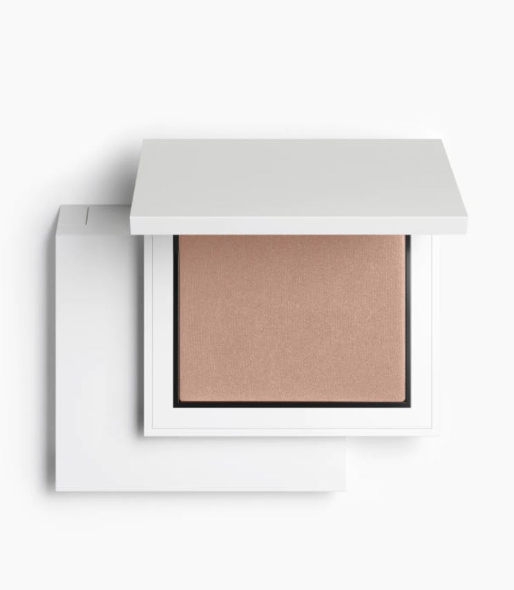 Récent dans l’éco-responsabilité: Zara Beauty. Certains produits du géant de la mode sont maintenant rechargeables! Bronzer, 29.50 CHF chez Zara.