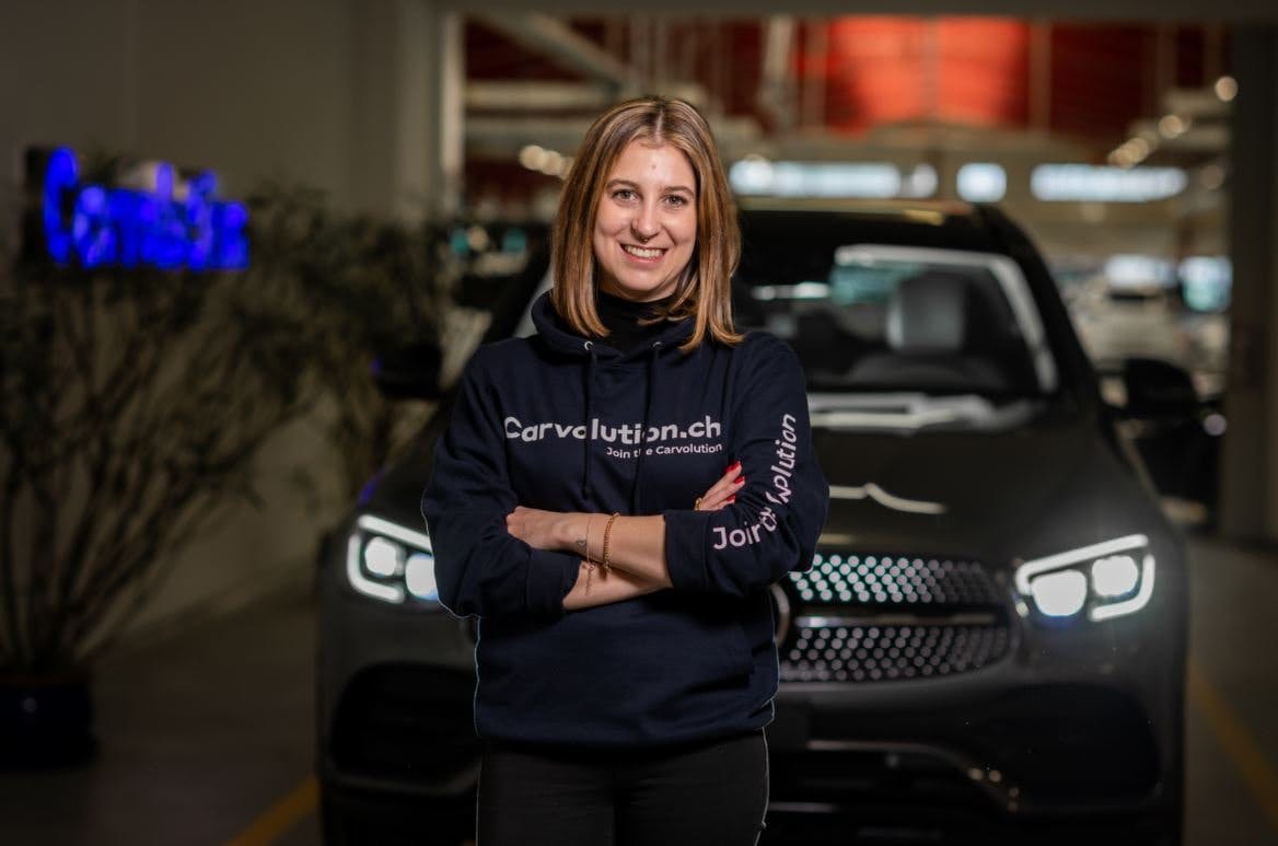 Mitgründerin und CMO Léa Miggiano am Hauptsitz in Bannwil. (Foto: Thomas Lüthi)