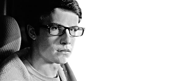 Une mère et son fils emménagent dans une maison en pleine nature. L’ambiance est inquiétante… mais tout se dégonfle comme un ballon de baudruche. Il n’y a rien de pire!