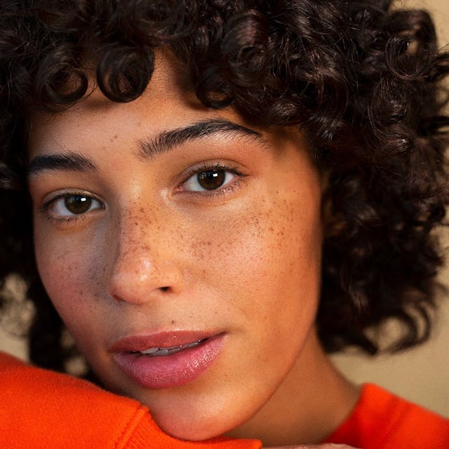 En été, il faut prendre soin de sa peau et de ses cheveux.