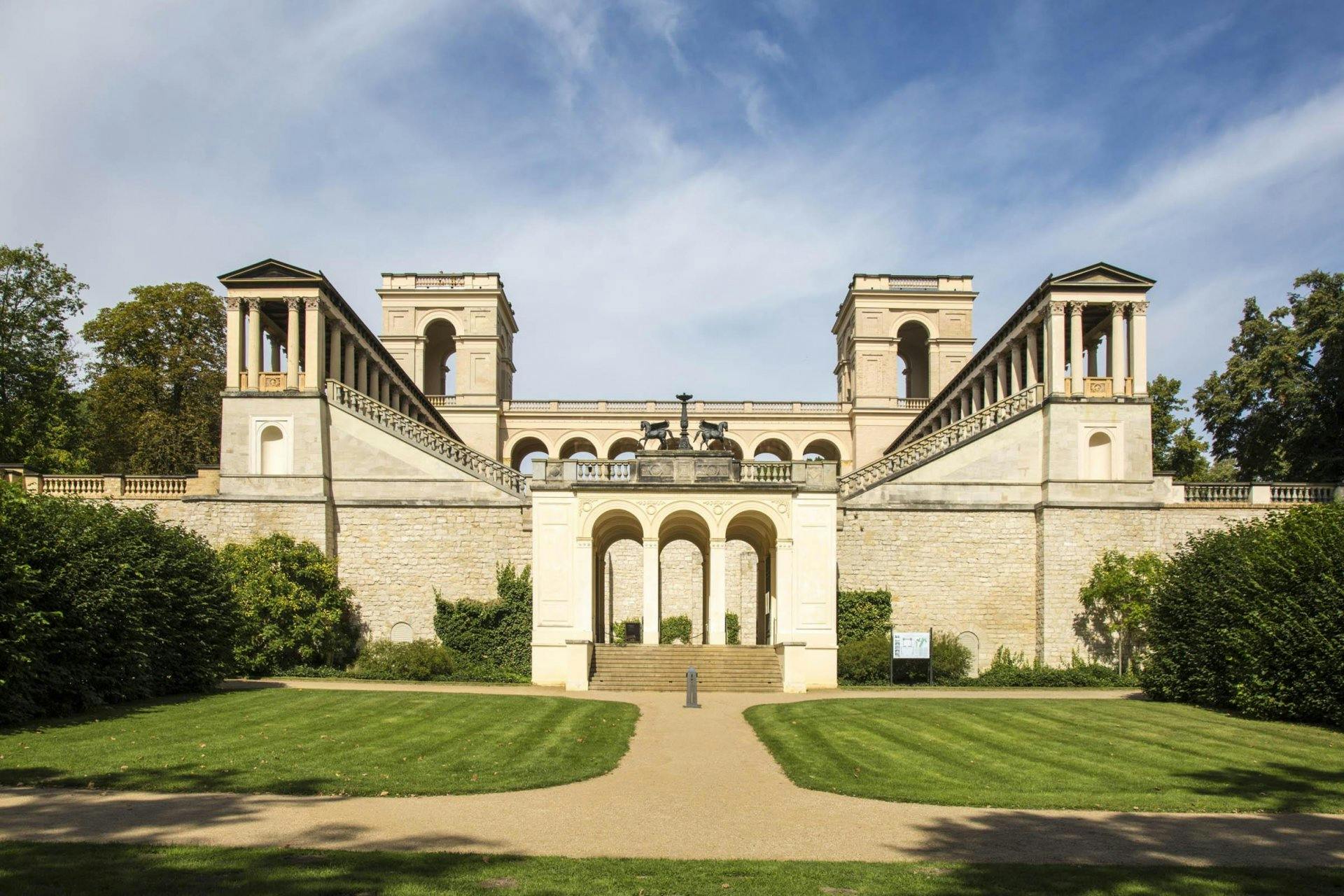 Schloss Belvedere auf dem Pfingstberg.