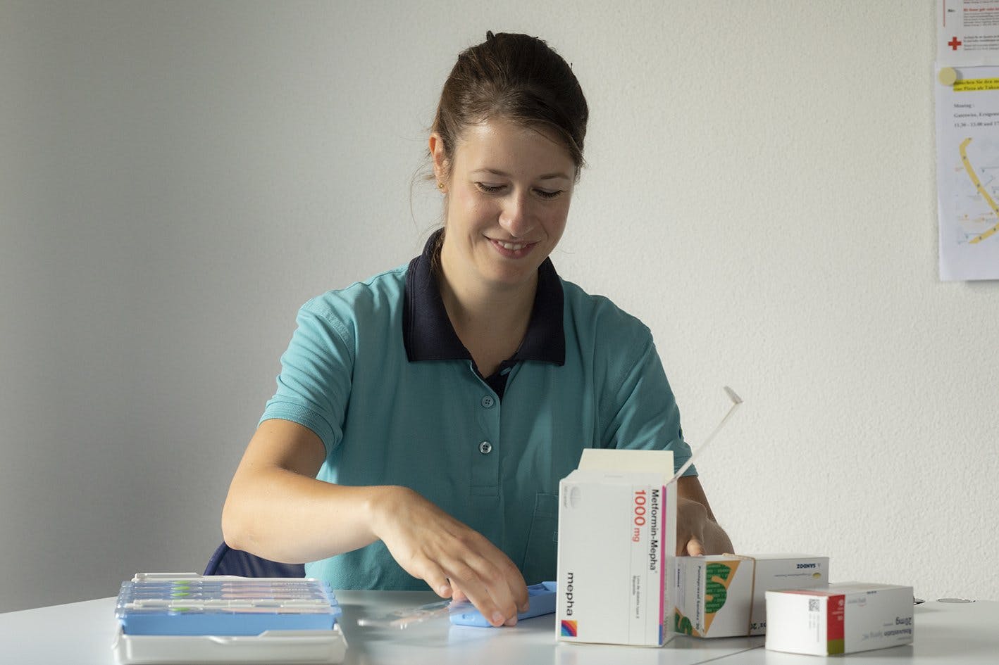 Von einer Berufslehre bis zum PhD – es gibt auf jeder Bildungsstufe passende Abschlüsse in der Langzeitpflege.