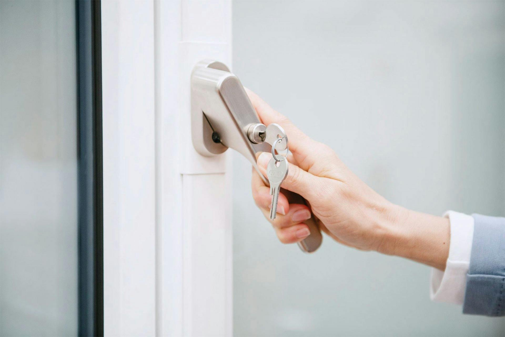 Sicherungen für Fenster  und Balkontüren.