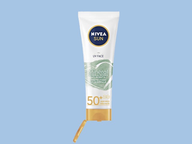 Nivea-Sonnencreme Gesicht
 UV Mineral LSF 50+,
Franken 15.95, bei Coop. Nivea-Sonnencreme Gesicht
 UV Mineral LSF 50+,
Franken 15.95, bei Coop.