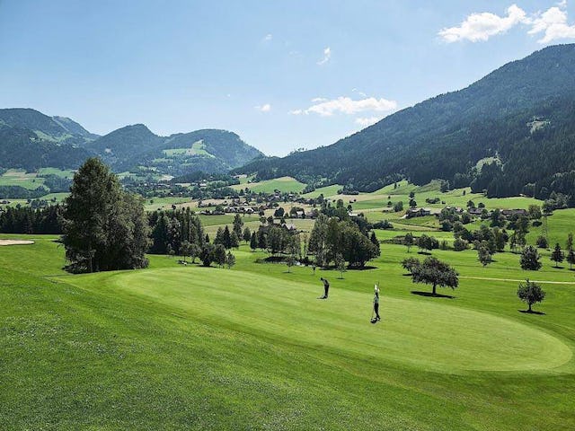 Golferglück am Fuss der majestätischen Berge – mit Rabatten bis zu 60% bei Secret Escapes