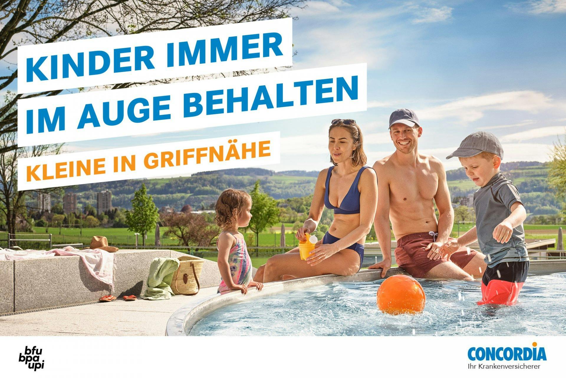 Baden macht Spass. Mit kleinen Kindern muss man dennoch stets aufmerksam bleiben.