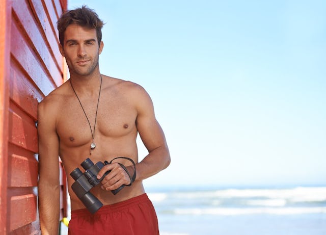 Du vermisst deine*n Lieblingsbademeister*in? Hier ein kleiner Trost: Ein 1000-Franken-Gutschein von Brack wird dich auch zum Schmunzeln bringen.