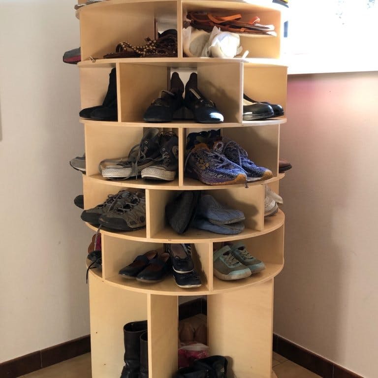 Bietet viel Platz, braucht aber selber wenig Platz: Kreatives Schugestell