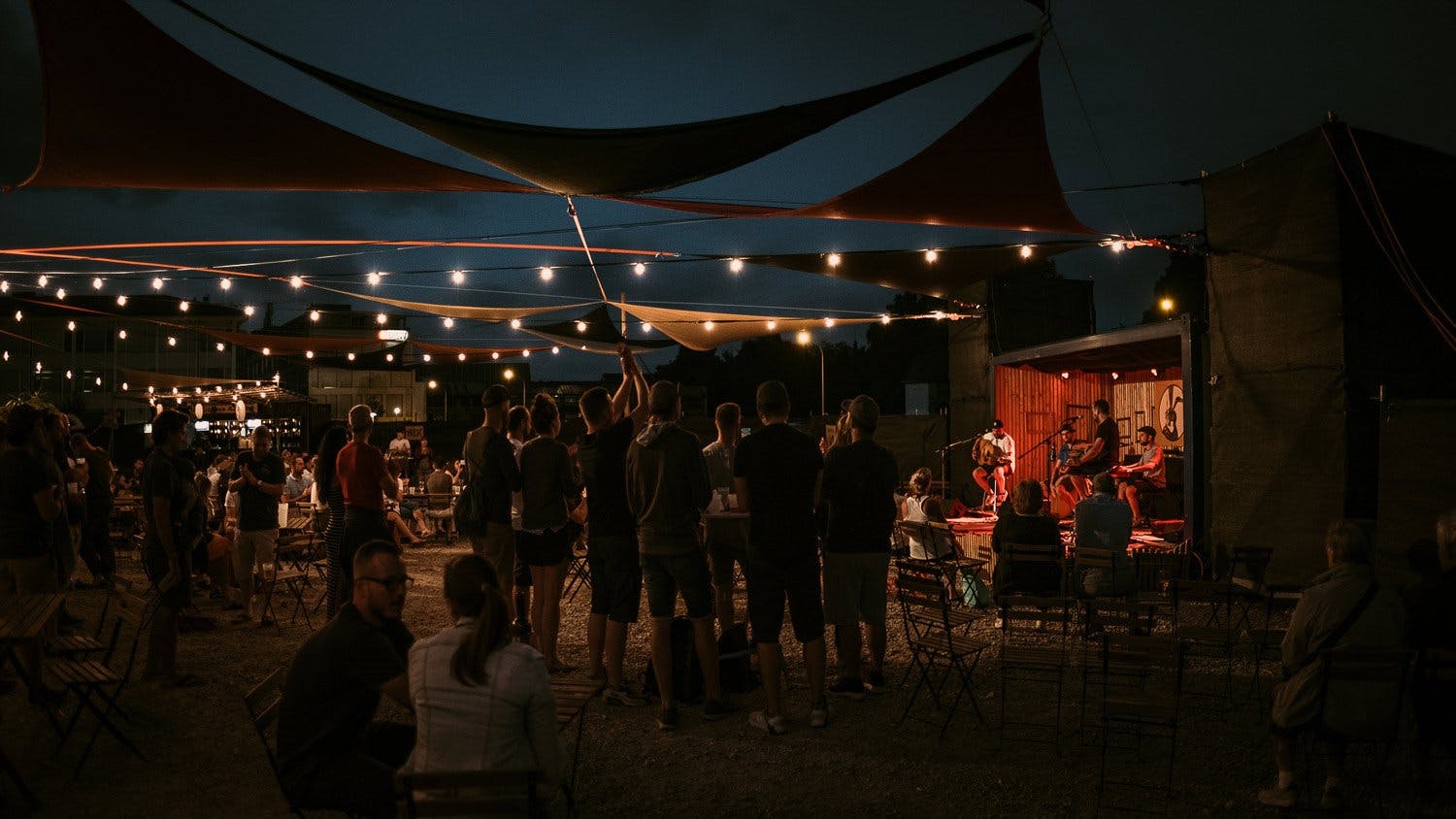 Du kannst es kaum erwarten, deine Lieblingsstars auf der Bühne zu sehen? Dann hol dir jetzt dein Ticket!