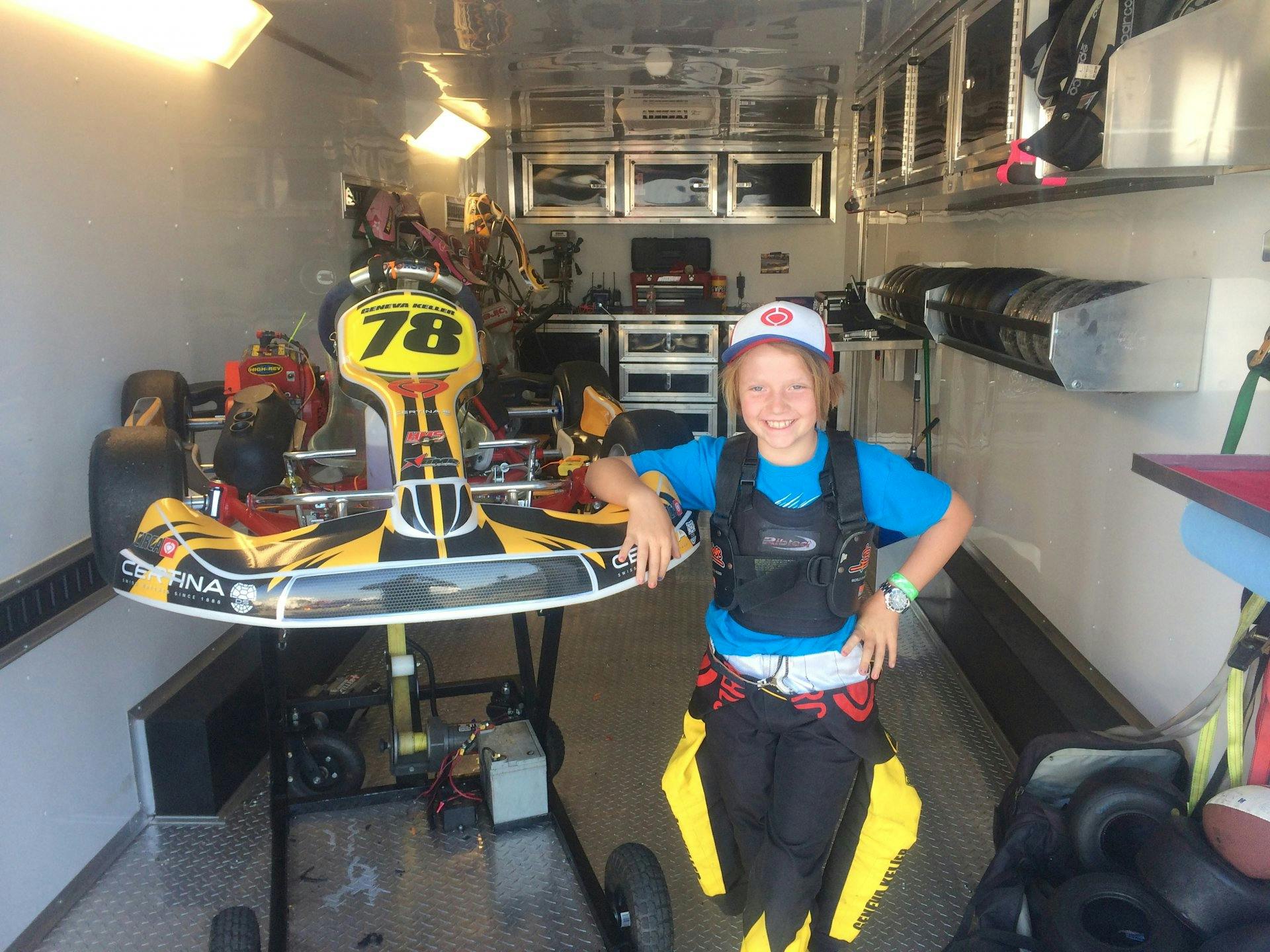 Entraînement précoce pour celle qui veut devenir cascadeuse: Geneva avec l'un de ses karts aux États-Unis.