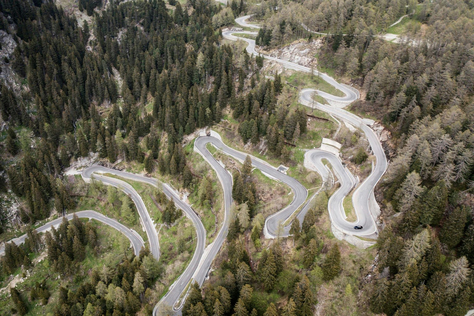 Père et fille lors de leur road trip avec l'édition spéciale «Million Stars» de la Mazda MX-5. Si toi aussi tu as des envies de grand air et souhaites...