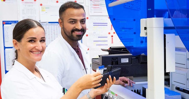 Das Fachhochschulstudium an der ZHAW bildet interdisziplinäre Spezialistinnen und Spezialisten aus. Das Fachhochschulstudium an der ZHAW bildet interdisziplinäre Spezialistinnen und Spezialisten aus.