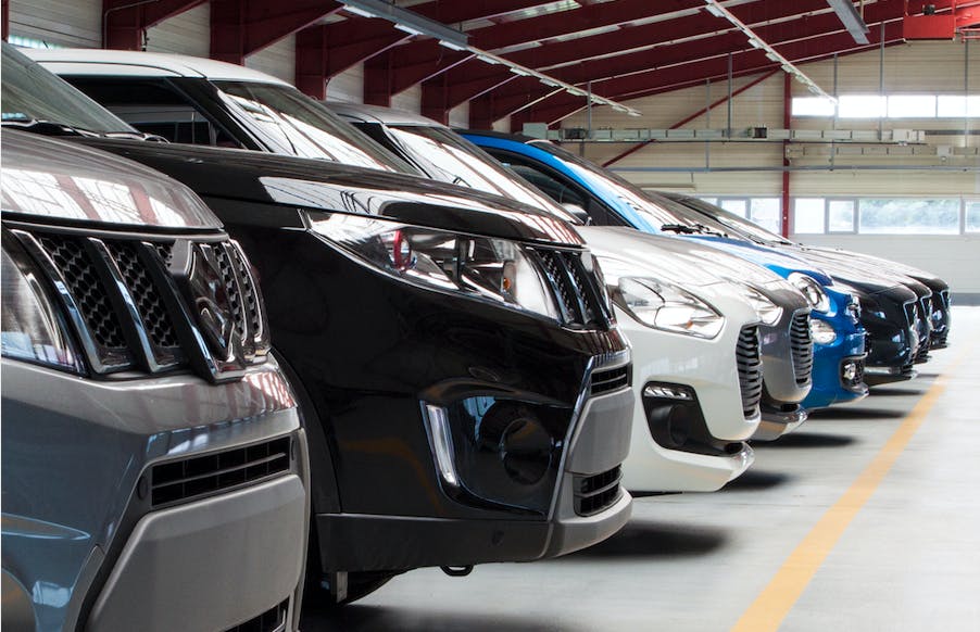 «Les souhaits des clients par rapport au choix des véhicules sont extrêmement variés, déclare Olivier Kofler, cofondateur et PDG de Carvolution.  Nous...