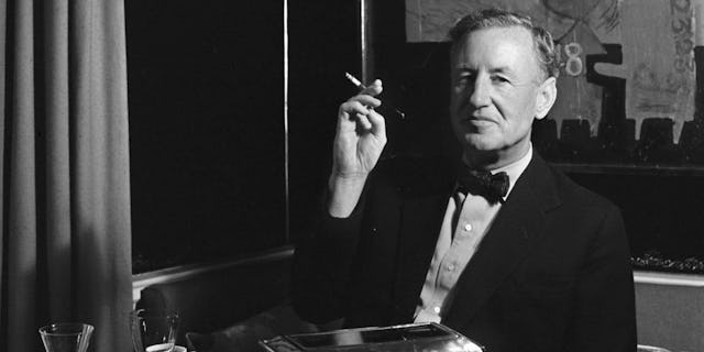 Ian Fleming (1908-1964), espion, écrivain et créateur de James Bond.