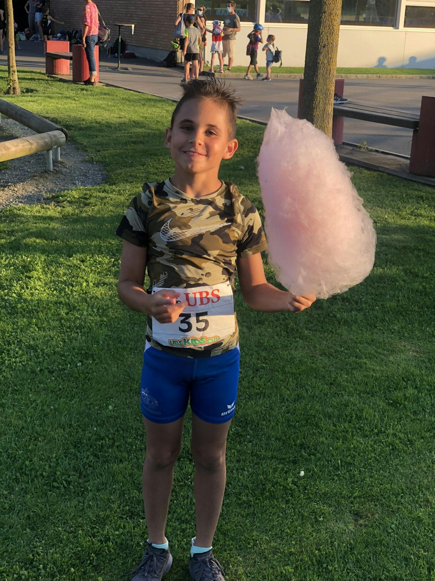 Una dolce ricompensa: dopo la gara, zucchero filato per tutti.