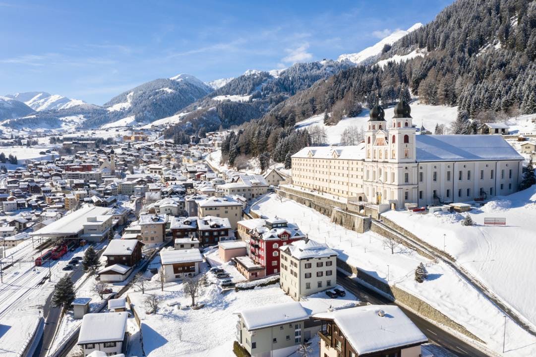 Das Kloster Disentis bewahrt ein reiches kulturelles Erbe. Die barocke Anlage zeugt von der grosszügigen Zuversicht der nachreformatorischen Zeit und...
