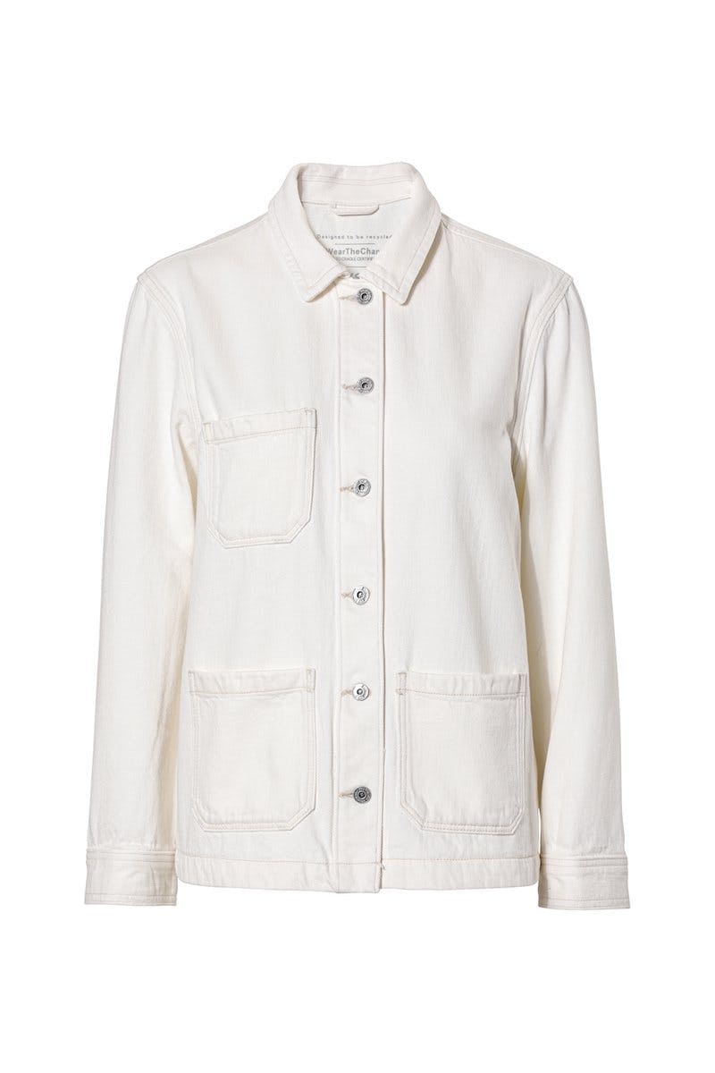Cette shacket blanc crème se combine avec tout grâce à sa couleur neutre: shacket, 49.95 francs,