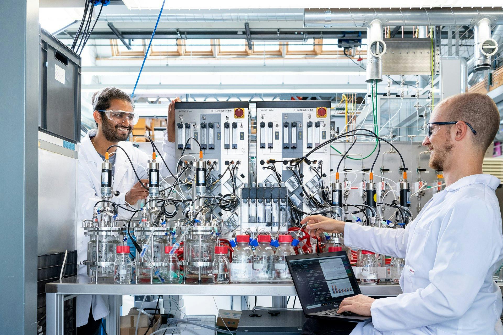 Durch den interdisziplinären Ansatz erlangen die Studierenden hervorragende Kompetenzen, um zentrale Schlüsselfunktionen in den Life Sciences zu übern...