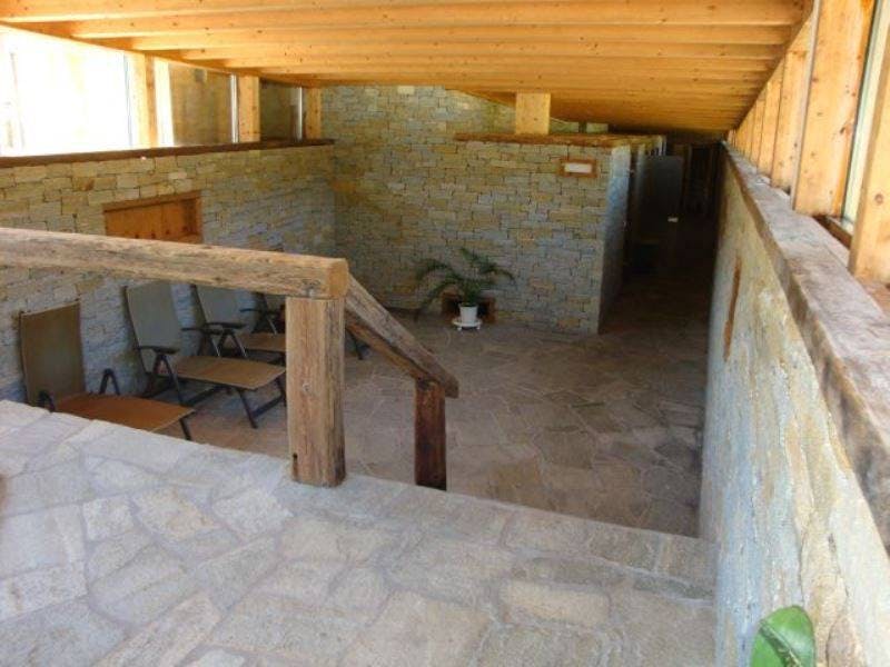 Der ganze Wellnessbereich des Hotels Grischuna ist aufwendig gestaltet und mit original Berggranit ausgebaut.