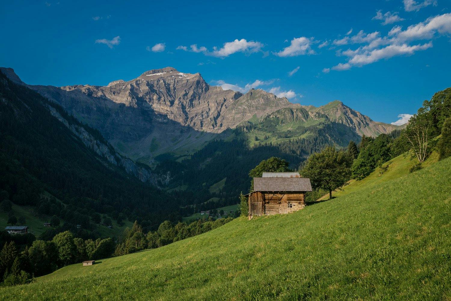 Imposant – Die Schwalmere und saftige Alpenwiesen prägen das Saxettal.